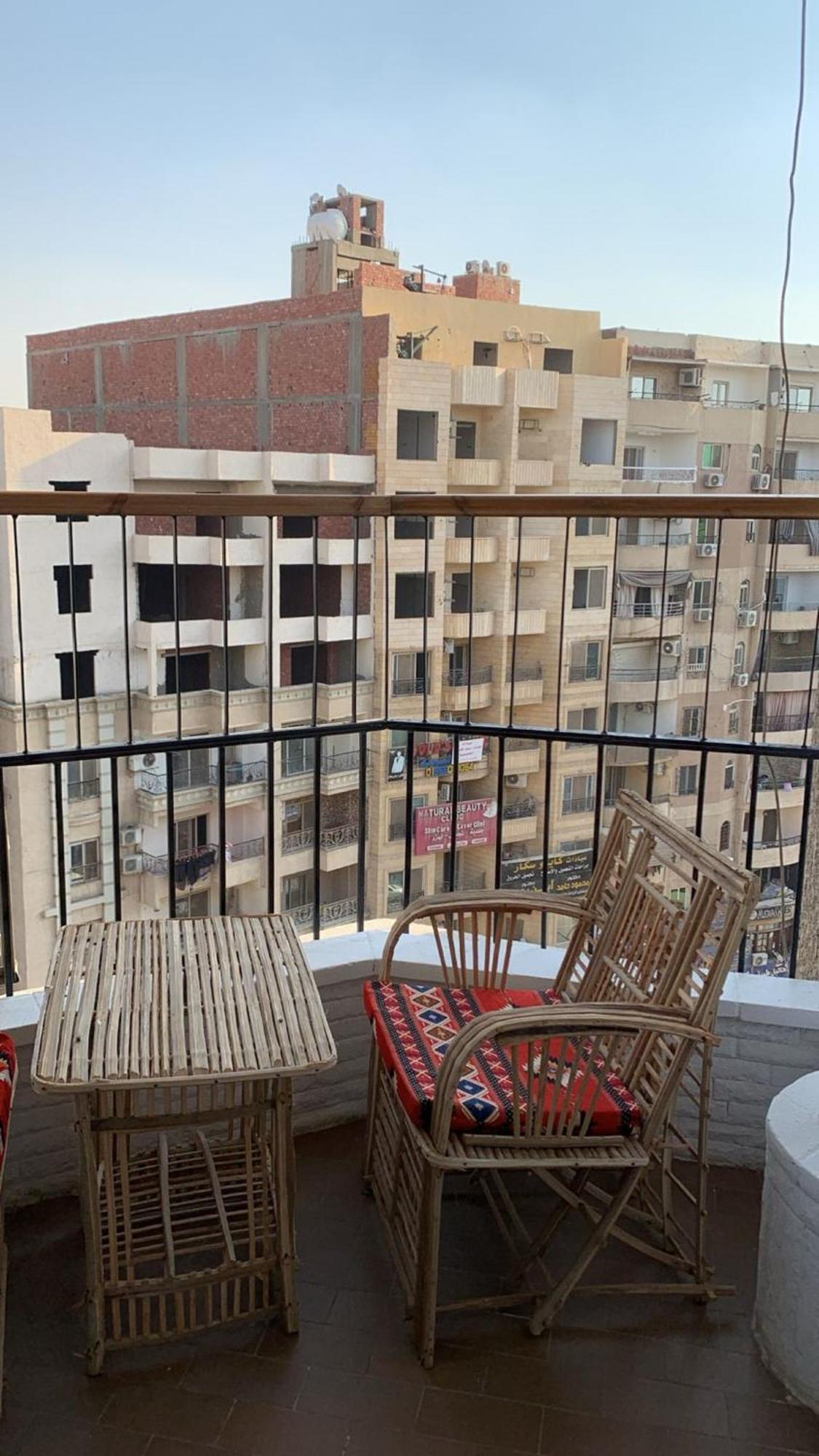 Pyramids Nights Hostel Kafret el-Gabal Exterior foto